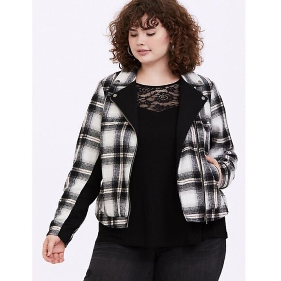 Torrid White & Black Plaid Flannel Moto Jacket NWT - Picture 3 of 11